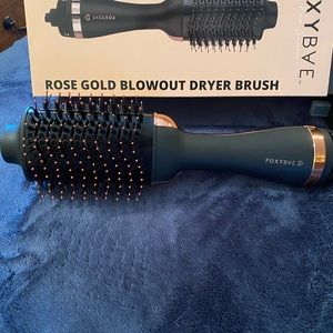 Foxybae Rose Gold Blowout Dryer Brush